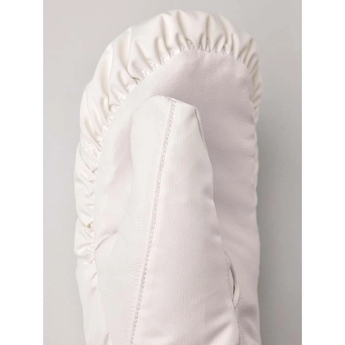 Hestra Women's Powder CZone Mitt - Image 2